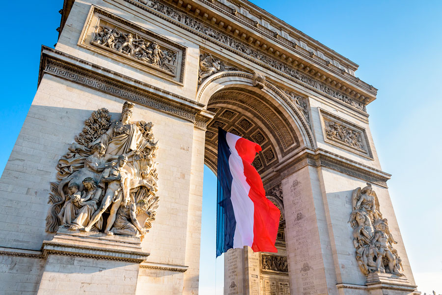 Як отримати посвідку на проживання у Франції