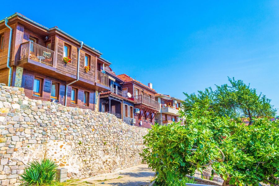 Нерухомість у Болгарії: як знайти та купити квартиру вигідно