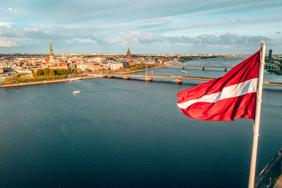 Як отримати дозвіл на проживання в Латвії