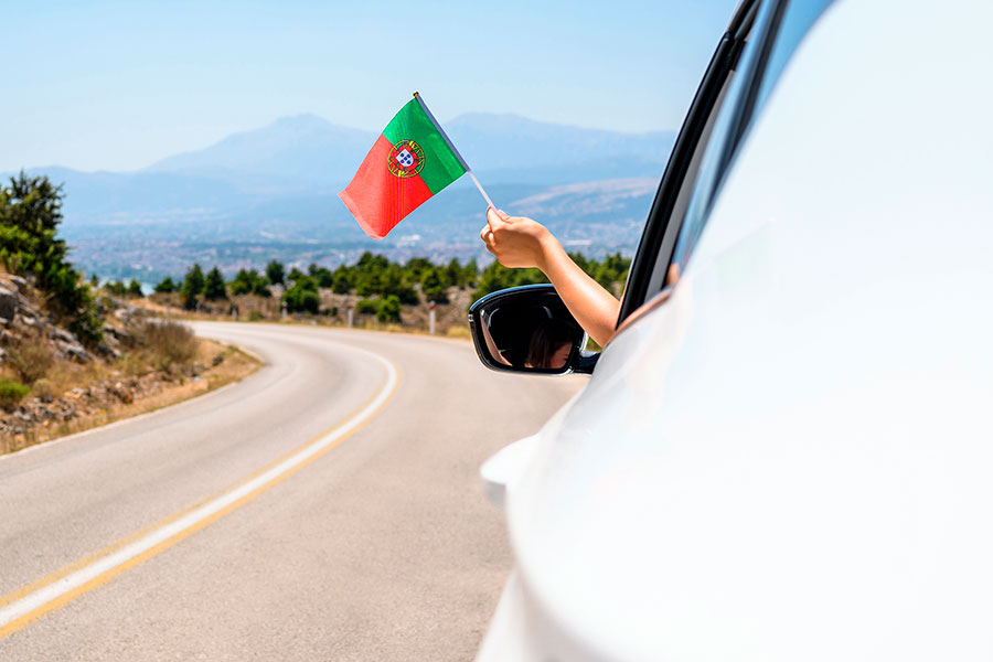 Переїзд в Португалію: віза, дозвіл на роботу та пошук житла