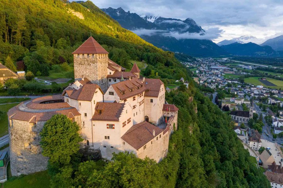 Отримання громадянства Ліхтенштейну